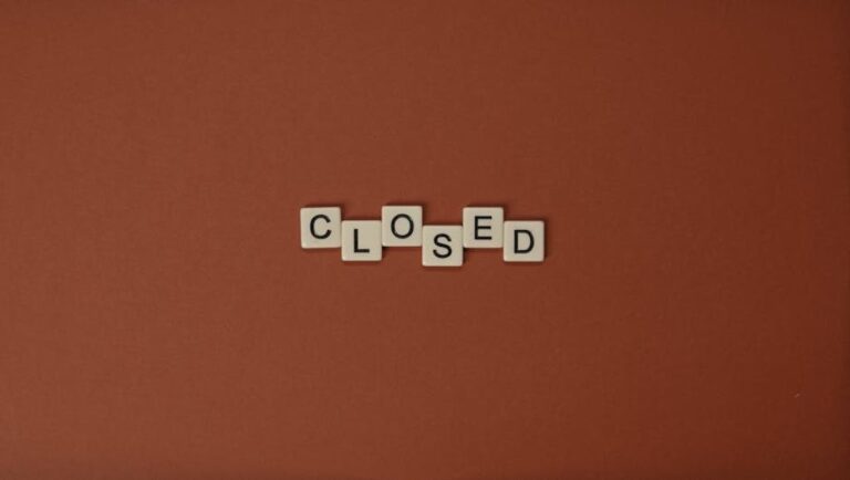 עקרונות וכלים ליישום יעיל של משחק בניית שרשרת מילים בנושא מוגדר